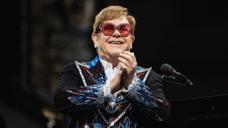 Concert de zile mari! Elton John își va lua rămas bun de la fanii britanici la festivalul Glastonbury