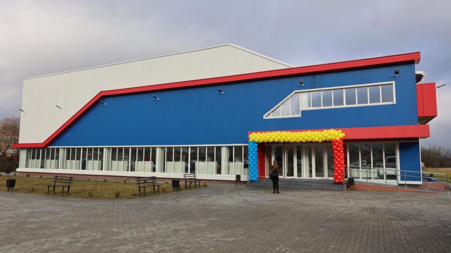 FOTO, VIDEO La Pănășești s-a inaugurat un Complex Sportiv, racordat la toate condițiile necesare sportului de calitate