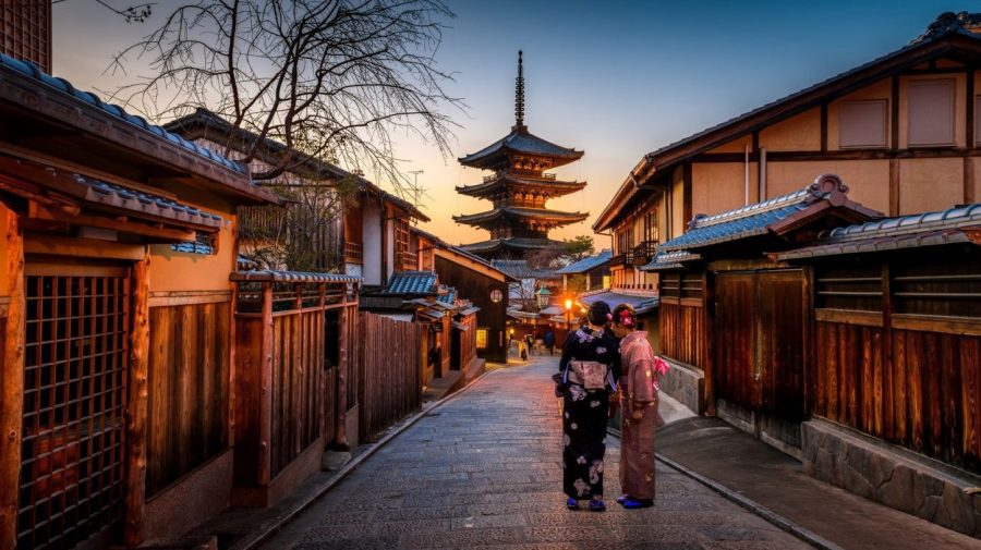 Japonia se pregăteşte să-şi revizuiască doctrina de apărare în faţa Chinei