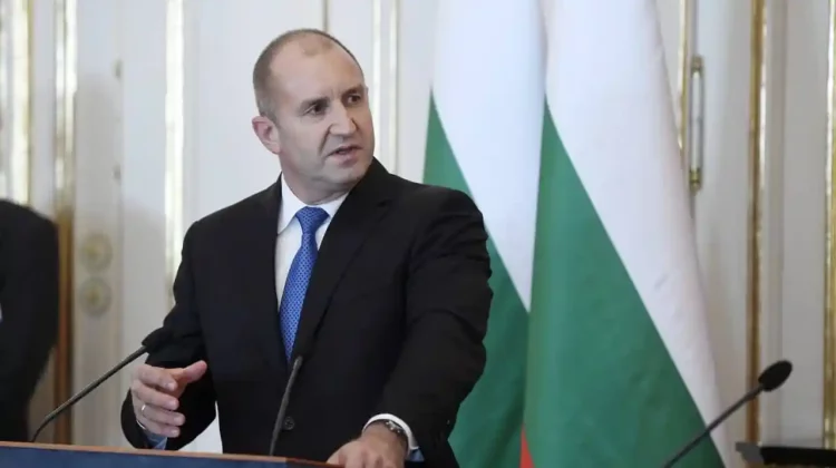 Președintele bulgar își critică țara pentru că trimite ajutor militar Ucrainei