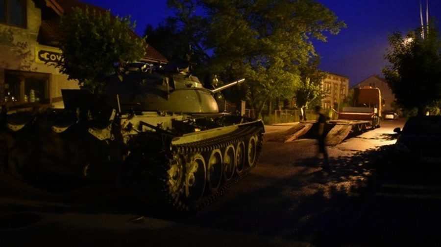 VIDEO Începe un nou război? Au apărut imagini cu vehiculele blindate de luptă sârbe spre Kosovo