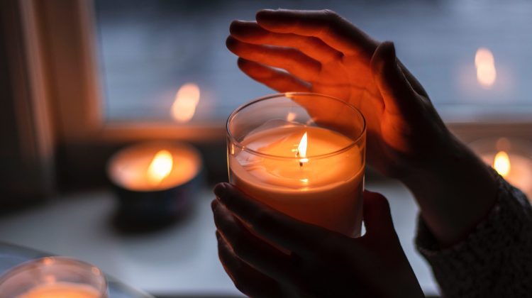 Ce impact au lumânările parfumate asupra sănătății? Te expui unui mare pericol