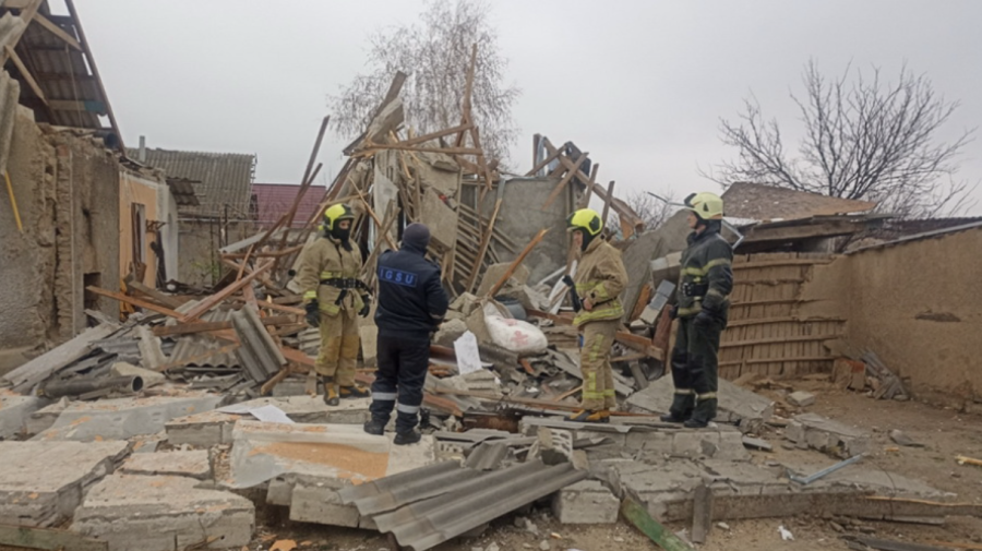 Deflagrație într-o gospodărie din Vulcănești. Proprietara a fost transportată la spital