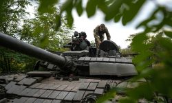 Statele Unite accelerează trimiterea de echipamente militare în Ucraina