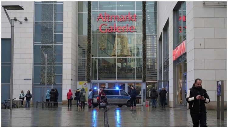 FOTO Luare de ostatici într-un centru comercial din Germania. Inițial, atacatorul și-ar fi ucis mama