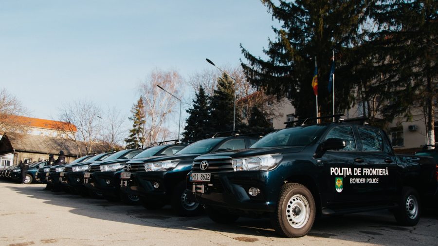 FOTO, VIDEO 30 de automobile noi pentru Poliția de Frontieră. Vor înlocui autoturismele uzate din dotarea instituției