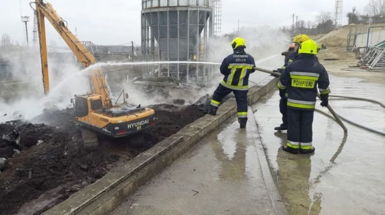 Incendiul de la Portul Giugiulești: Pompierii anunță că au stins focul