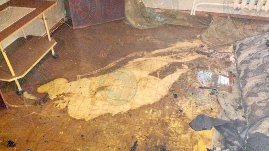 Moarte cumplită! Un bărbat, găsit fără suflare în apartamentul cuprins de flăcări