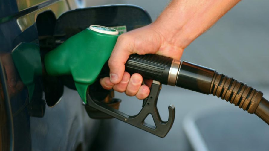 Iarna scumpirilor continuă! Prețul benzinei crește cu 20 de bani