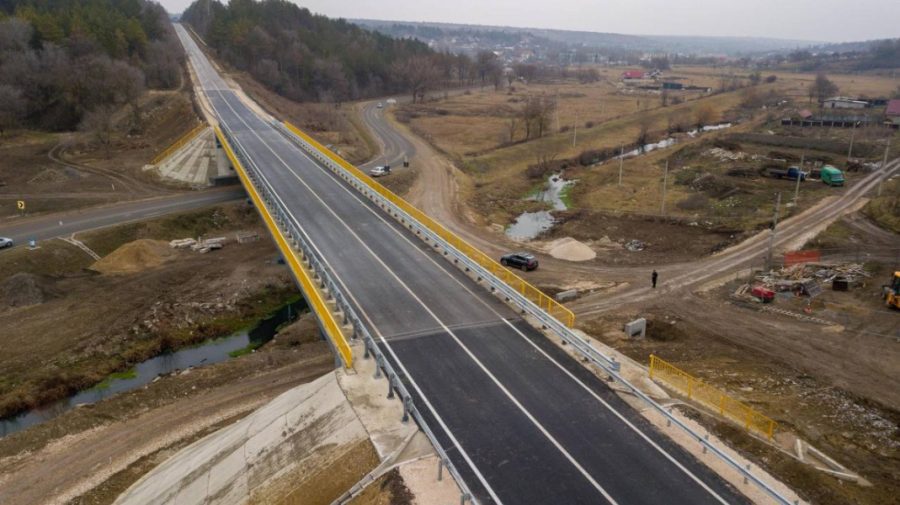 Circulația rutieră pe podul din Hrușova a fost reluată. Spînu: Ne pare rău că au fost depășii termenii stabiliți