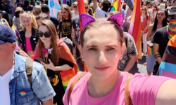 O tânără trans va merge în instanță, după ce i s-a refuzat deservirea la o bancă din Chișinău