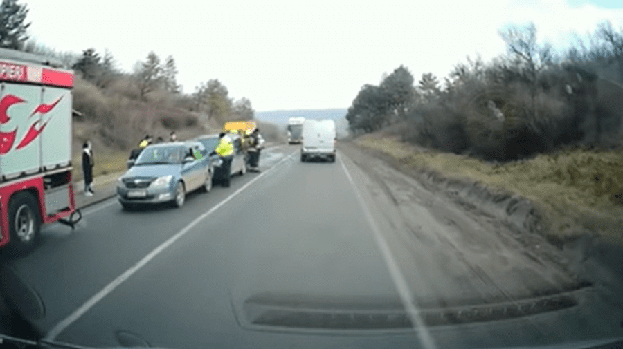 VIDEO Patru unități de transport s-au tamponat, pe șoseaua Balcani. A intervenit și ambulanța