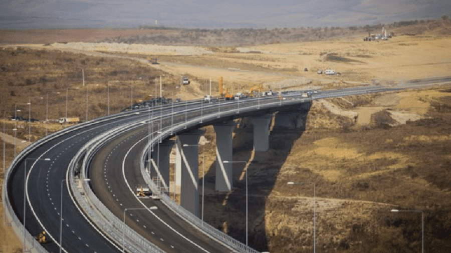 Autostrada Moldovei va deveni realitate. Promisiunile făcute de premierul României