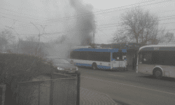 VIDEO De ce a luat foc, săptămâna trecută, troleibuzul pe o stradă din Bălți