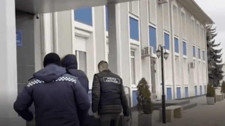 VIDEO Minor condamnat anterior pentru tentativă de viol – reținut de polițiști! Ce a făcut de data aceasta