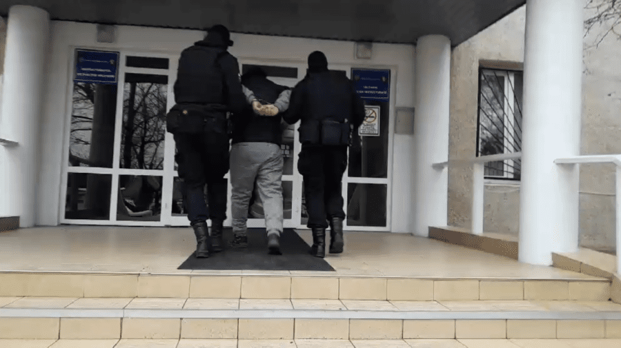 Chinurile groaznice prin care a trecut un bărbat din Ialoveni: Mâinile i-au fost legate și bătut cu o bucată de lemn