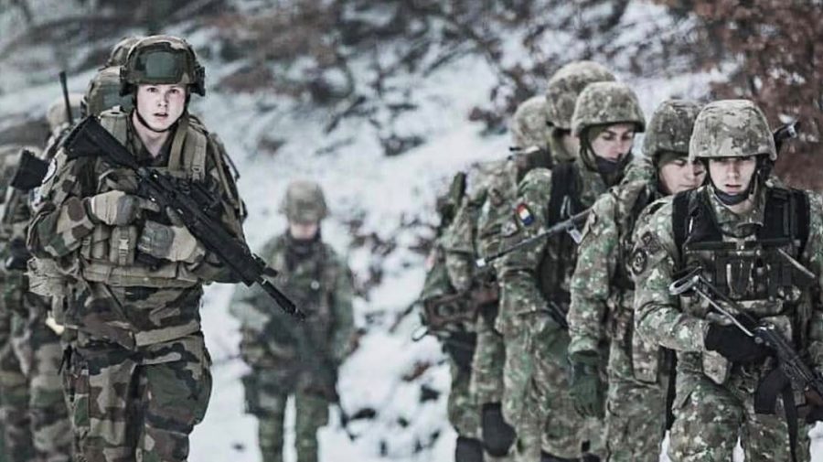 FOTO Exerciții comune ale trupelor de elită ale României și Franței. NATO este pregătit să apere fiecare centimetru