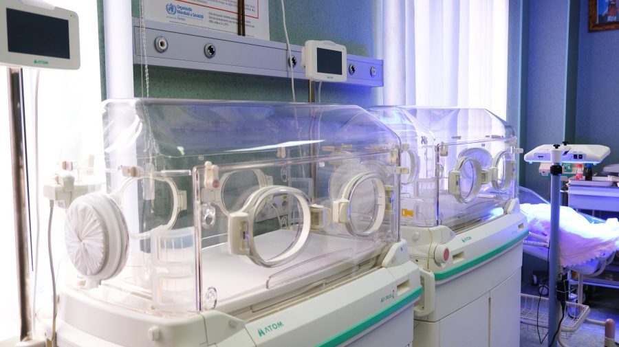 FOTO Condiții mai bune pentru nou-născuți. Lista spitalelor care au fost dotate cu echipamente moderne
