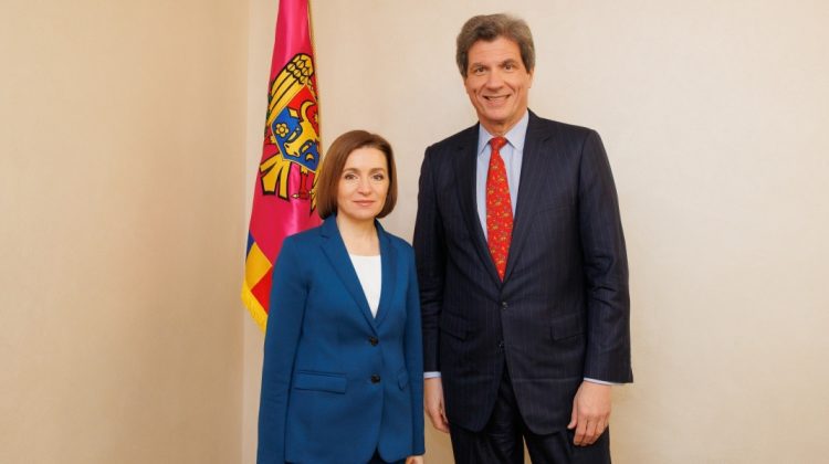 FOTO Maia Sandu, discutând cu un subsecretar de stat al SUA, la Chișinău. Detalii de la Președinție