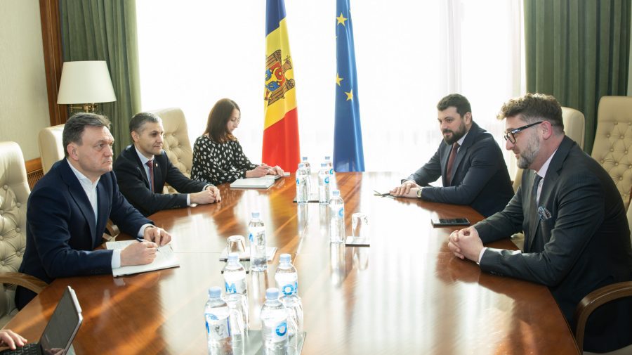 VIDEO Dorin Recean s-a văzut astăzi cu ambasadorul României la Chișinău. Premierul pleacă la București?!