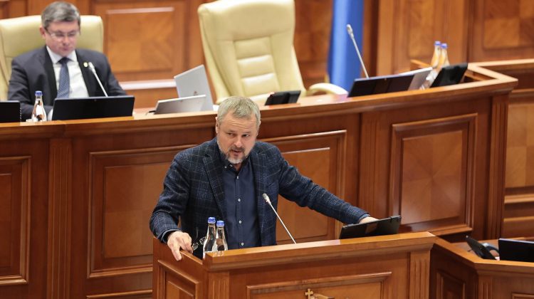 E bătut în cuie! Statul va finanța editarea cărților semnate de autori din Moldova în alte țări