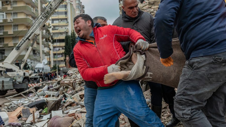 Bilanţul oficial actualizat al cutremurelor din Turcia: Cel puţin 5 434 de morţi