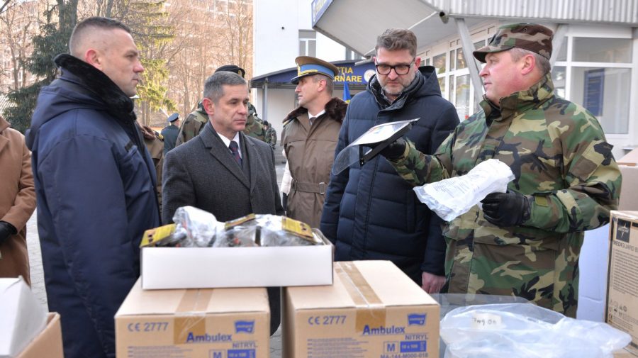 FOTO România, alături de Moldova! A donat Armatei Naționale un lot de echipament medical