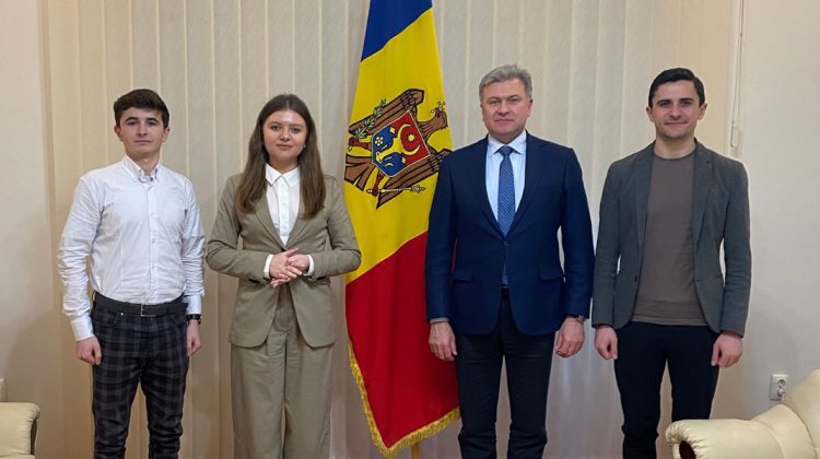 Federația Tinerilor Basarabeni s-a întâlnit cu Adrian Dupu și Ambasadorul Republicii Moldova la București