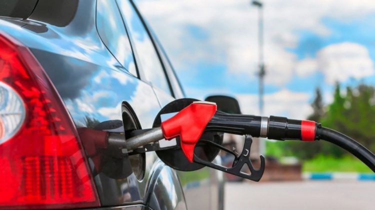 Șoferii scot mai puțin din buzunare! Motorina se ieftinește cu încă 11 bani. Ce se întâmplă cu benzina
