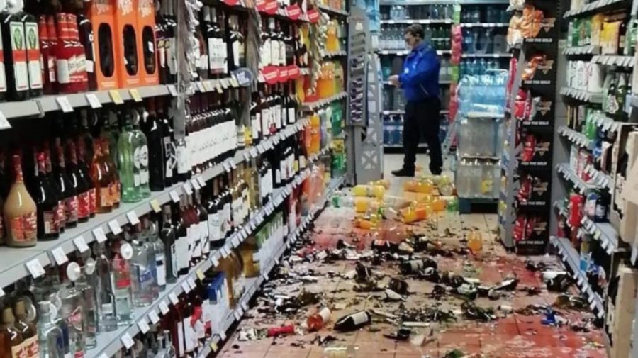 Cutremurele au băgat spaima în români. Mulți dintre ei s-au retras la țară