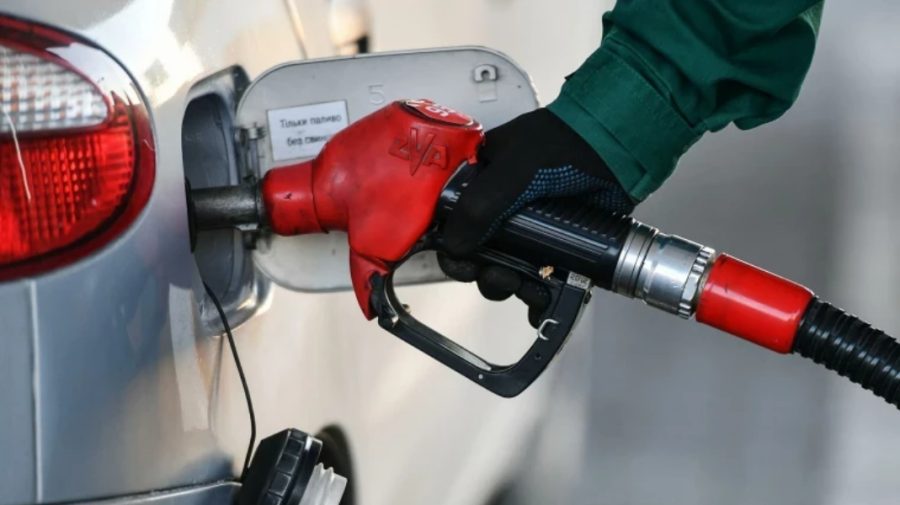 S-a zis cu ieftinirile! Carburanții se scumpesc din nou. Cât costă azi motorina și benzina