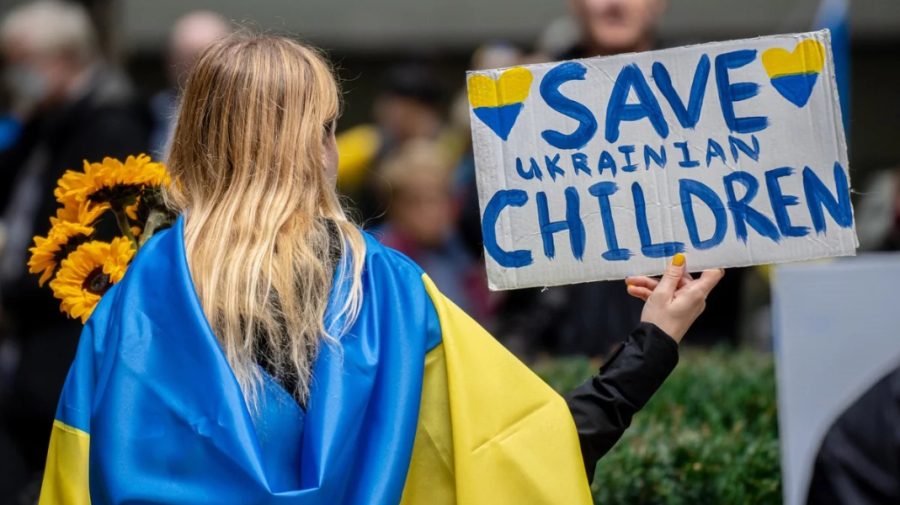 Ucraina își întoarce copiii! 128 de micuți deportați forțat în Rusia au revenit acasă