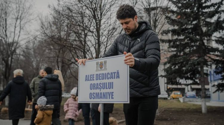 FOTO, VIDEO În Chișinău au fost plantate cinci alei, dedicate victimelor cutremurului din Turcia