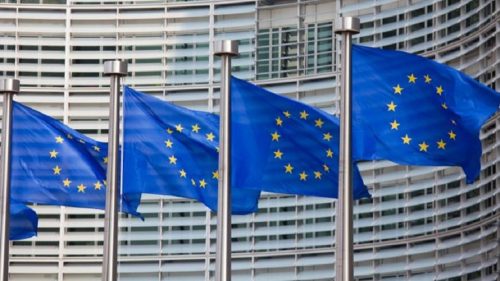 Comisia Europeană propune un acord de liberă circulație pentru tinerii din Marea Britanie