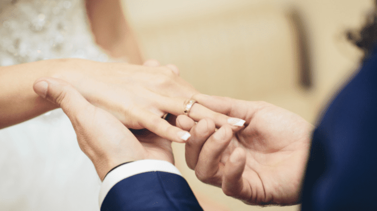 „DA” de Ziua Îndrăgostiților! Câte cupluri din Moldova își vor jura astăzi iubire