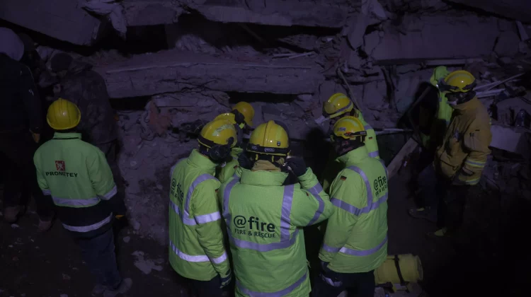VIDEO Un alt copil a fost scos de sub dărâmături în Turcia după 81 de ore