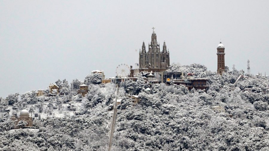 VIDEO Val de frig în Spania. Furtuna Juliette a acoperit Barcelona cu zăpadă