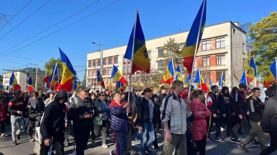 Experți: Noi nu suntem Putin, nu suntem Rusia. Acești oameni ies pentru 500 de lei deoarece chiar o duc rău