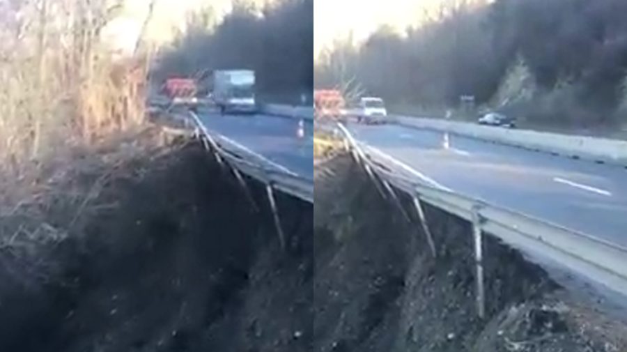 VIDEO Atenție, dacă plecați în România! Alunecare de teren pe un drum național