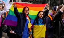 Al treilea cuplu LGBT+ din Moldova care a mers să se înregistreze la ASP: „Tata a spus să ne obținem drepturile”