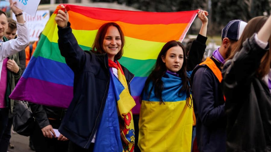 Al treilea cuplu LGBT+ din Moldova care a mers să se înregistreze la ASP: „Tata a spus să ne obținem drepturile”