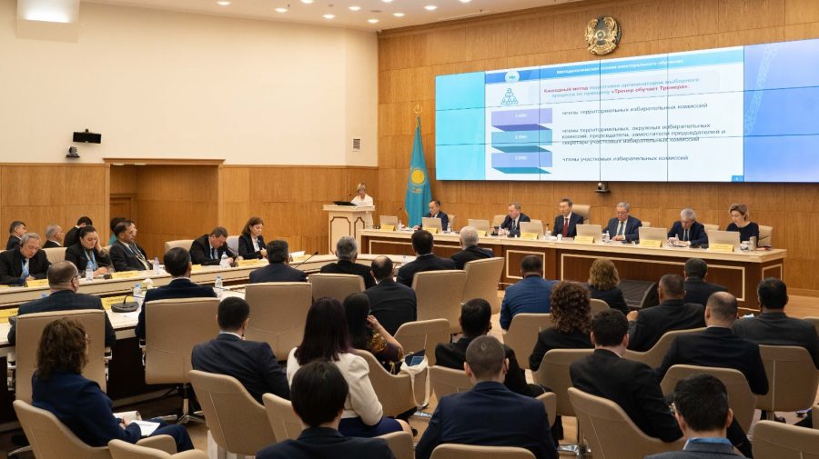 Alegeri în Kazahstan: O delegație CEC a participat la numărarea voturilor în mai multe secții din Astana