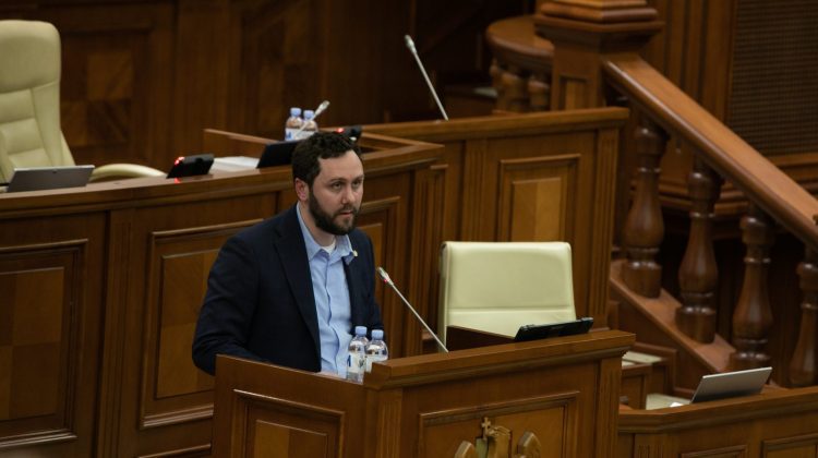 Produsele alimentare vor avea etichete mai detaliate. Ce mai prevede documentul votat de Parlament