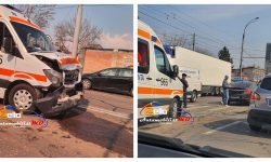 FOTO Accident violent pe strada Grenoble. O ambulanță a fost grav avariată