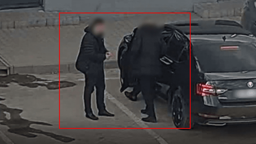 VIDEO cu momentul în care reprezentantul ASP de la Chișinău primește mită. CNA a publicat și AUDIO