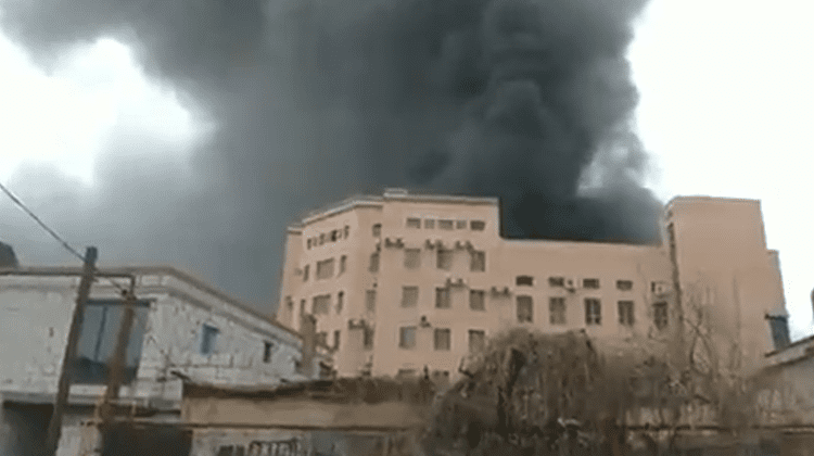VIDEO cu mai multe clădiri ale FSB, cuprinse de fum. Martorii susțin că s-au auzit explozii