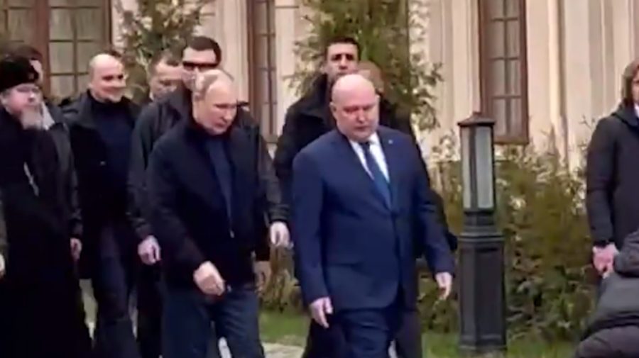 Nouă ani de la anexarea Crimeei: Presa Kremlinului publică VIDEO cu Putin care vizitează peninsula. Alături – un preot