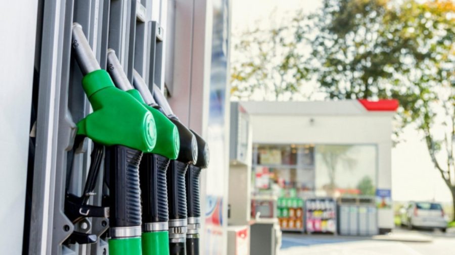 Prețul mediu al benzinei și motorinei în UE: Unde e cea mai ieftină?