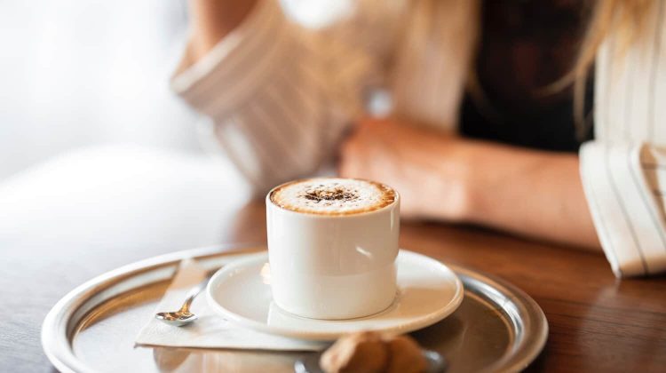 Consumul de cafea te-ar putea ajuta să pierzi în greutate