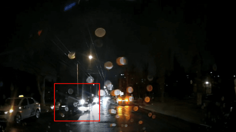VIDEO Un tânăr a fost lovit pe Hristo Botev. Poliția spune că traversa strada neregulamentar